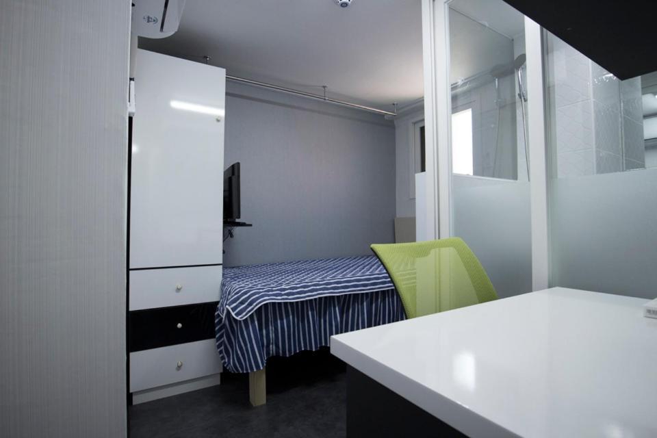 Goodstay Oneroomtel Hostel *